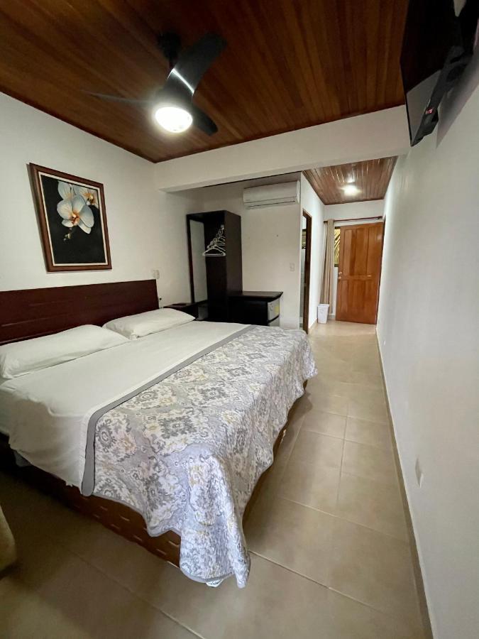 Apartotel Flamboyant Jaco Bagian luar foto