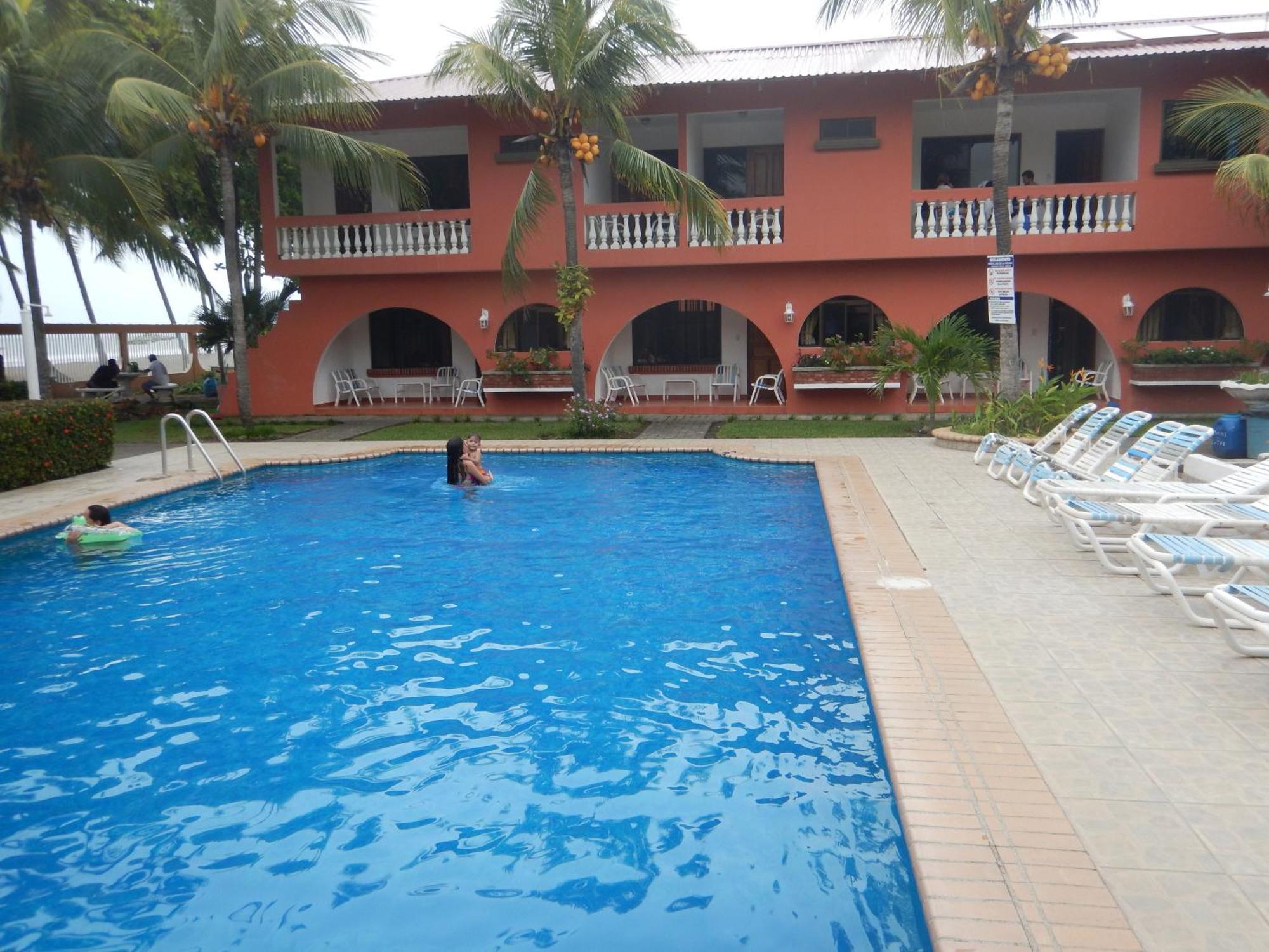 Apartotel Flamboyant Jaco Bagian luar foto