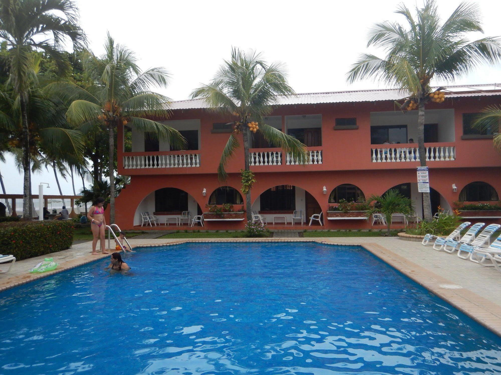 Apartotel Flamboyant Jaco Bagian luar foto