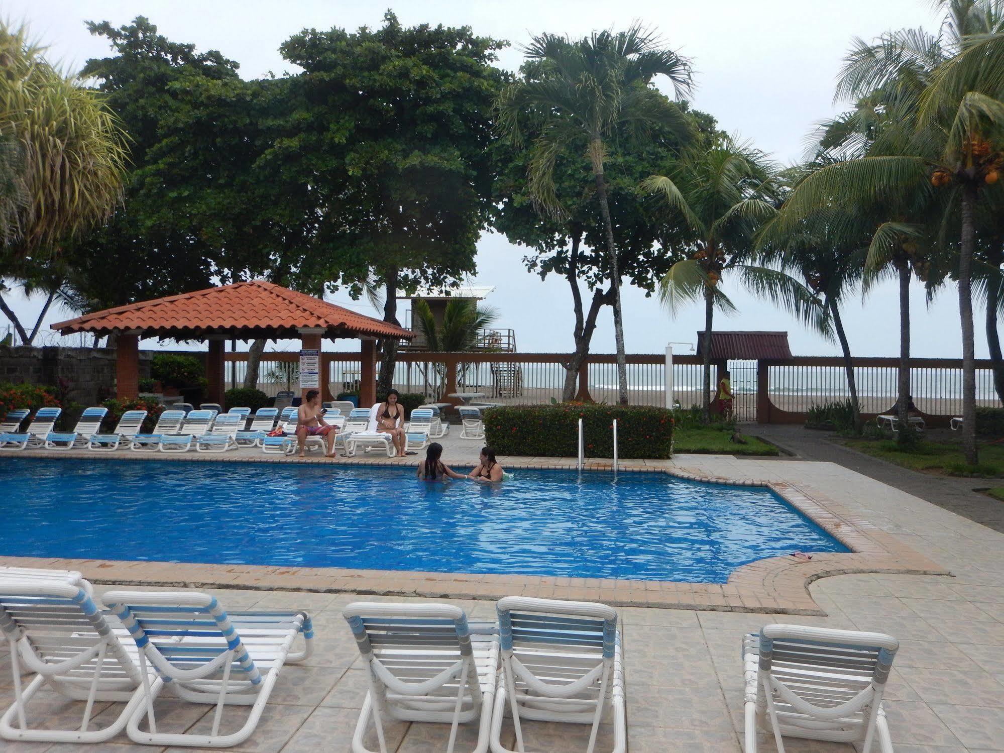 Apartotel Flamboyant Jaco Bagian luar foto